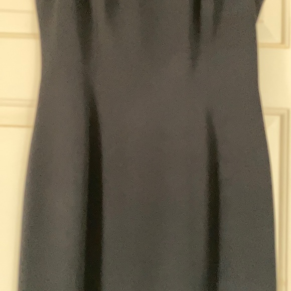 Black Dress - Picture 4 of 10